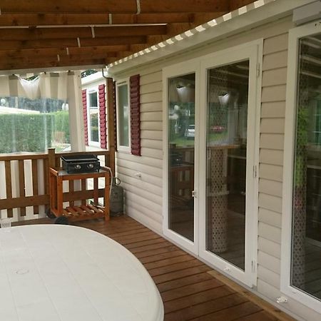 Mobile Home 3 Chambres 2 Salles De Bains Dans Camping 4 Etoiles Aux Charmettes Mh K168 Les Mathes Exteriör bild